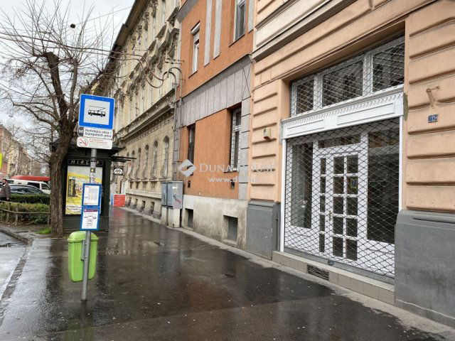 Eladó üzlethelyiség, Budapesten, VII. kerületben 65 M Ft