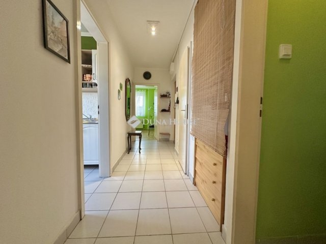 Eladó téglalakás, Budapesten, XV. kerületben 66 M Ft, 2 szobás
