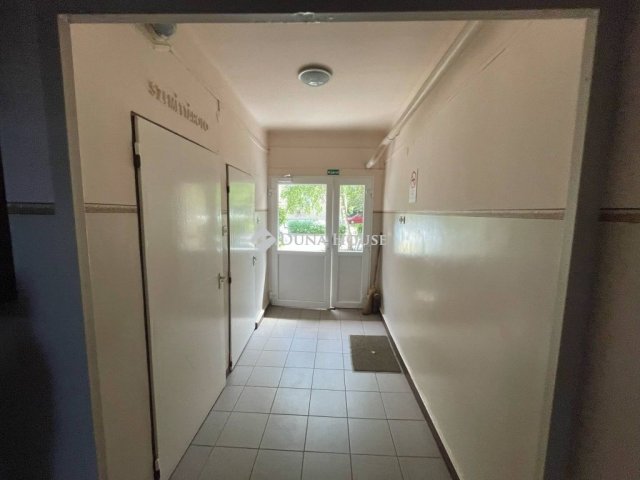 Eladó téglalakás, Orosházán 19.9 M Ft, 2 szobás