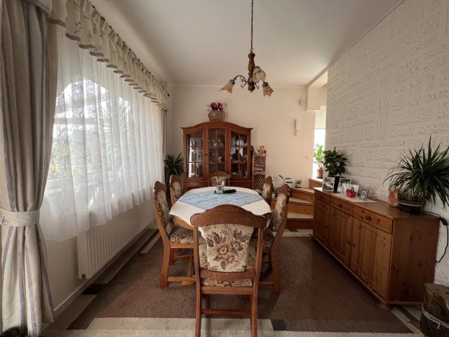 Eladó családi ház, Székesfehérvárott, Rigó utcában 129 M Ft