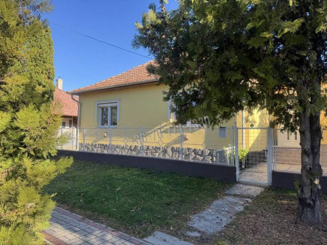 Eladó családi ház, Tiszanánán 16.9 M Ft, 4 szobás