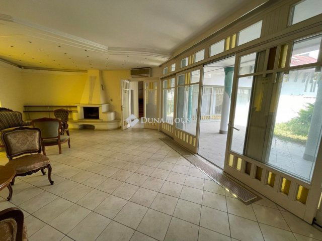 Eladó családi ház, Kecskeméten 198 M Ft, 6 szobás