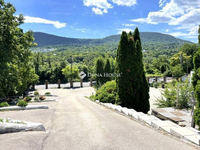 Eladó téglalakás, Budapesten, III. kerületben 199 M Ft, 3 szobás