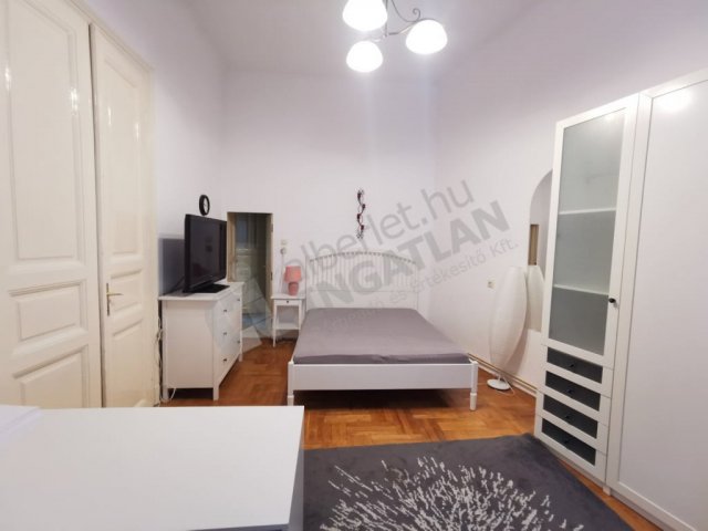 Kiadó téglalakás, albérlet, V. kerületben, Magyar utcában