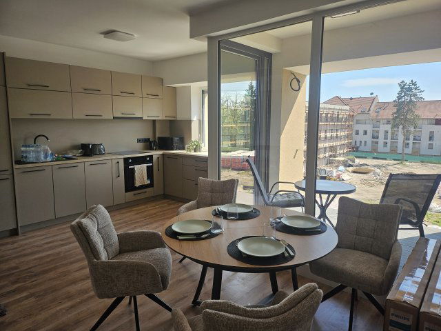 Eladó téglalakás, Budapesten, IV. kerületben, Váci úton