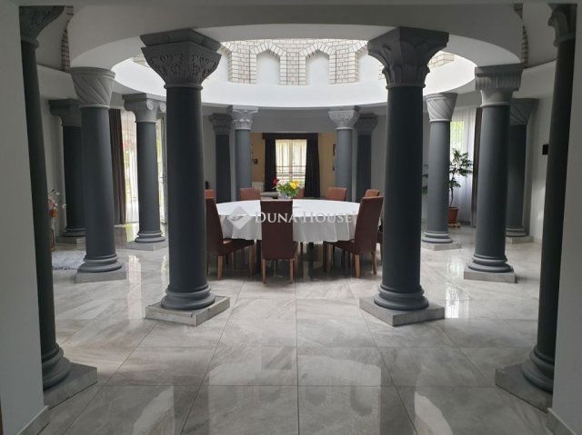 Eladó családi ház, Üllőn 229 M Ft, 4 szobás