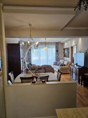 Eladó téglalakás, Pécsett 69 M Ft, 2+1 szobás