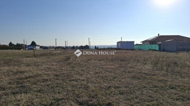 Eladó telek, Őrbottyánban 26 M Ft / költözzbe.hu