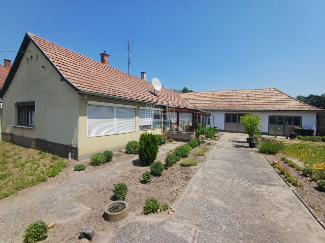 Eladó családi ház, Vaskúton 16.5 M Ft, 3 szobás