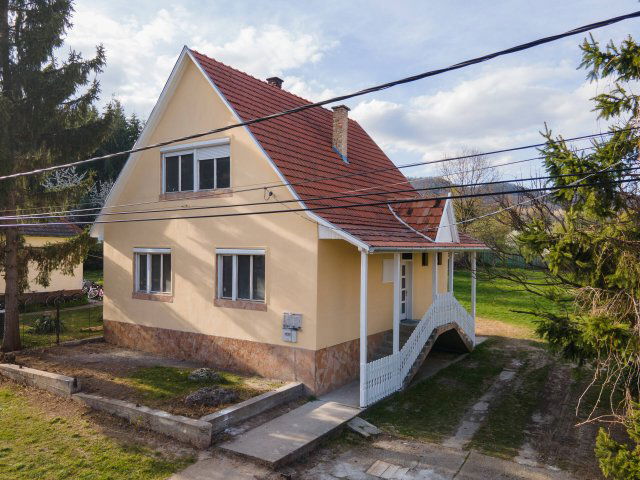 Eladó családi ház, Diósjenőn 27.9 M Ft, 4 szobás