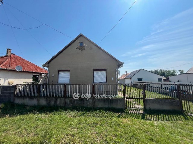 Eladó családi ház, Balmazújvárosban 22.9 M Ft, 3 szobás