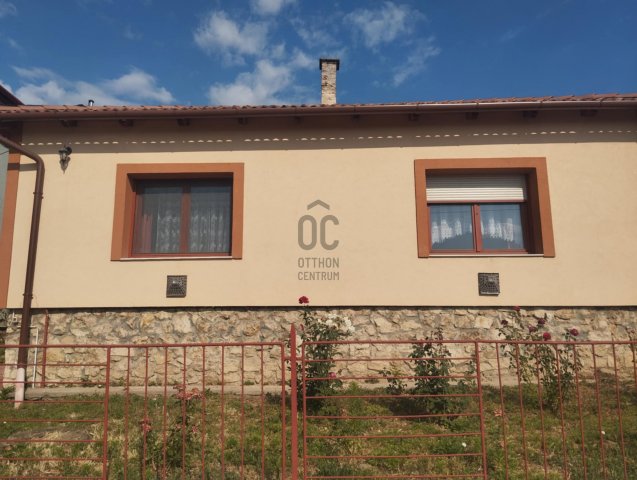 Kiadó családi ház, albérlet, Szekszárdon 250 E Ft / hó