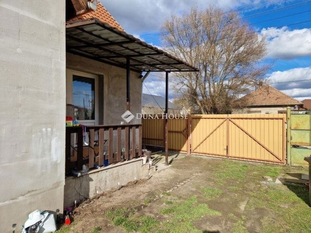 Eladó családi ház, Monoron 89.99 M Ft, 6 szobás