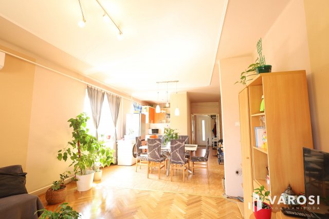 Eladó családi ház, Tamásiban 59.9 M Ft, 5 szobás