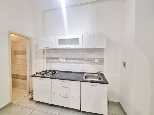 Eladó téglalakás, VIII. kerületben, Diószegi Sámuel utcában