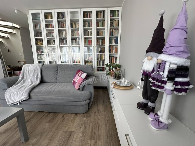 Eladó téglalakás, Vácon 139 M Ft, 3 szobás