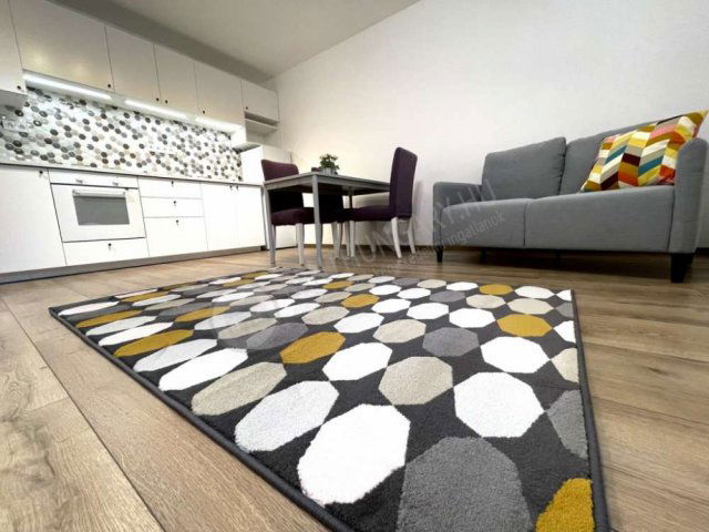 Kiadó téglalakás, albérlet, XI. kerületben, Zsombolyai utcában