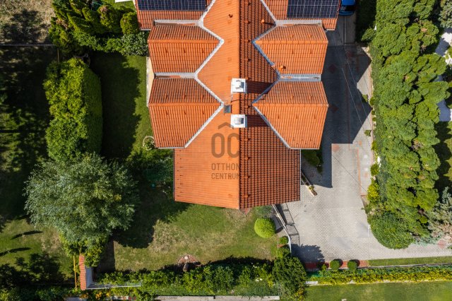 Eladó családi ház, Budapesten, XI. kerületben, Beregszász úton