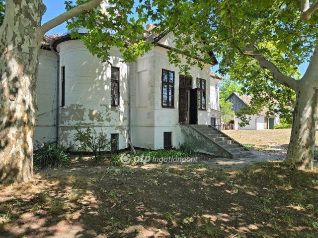 Eladó családi ház, Tabdin 95 M Ft, 45 szobás