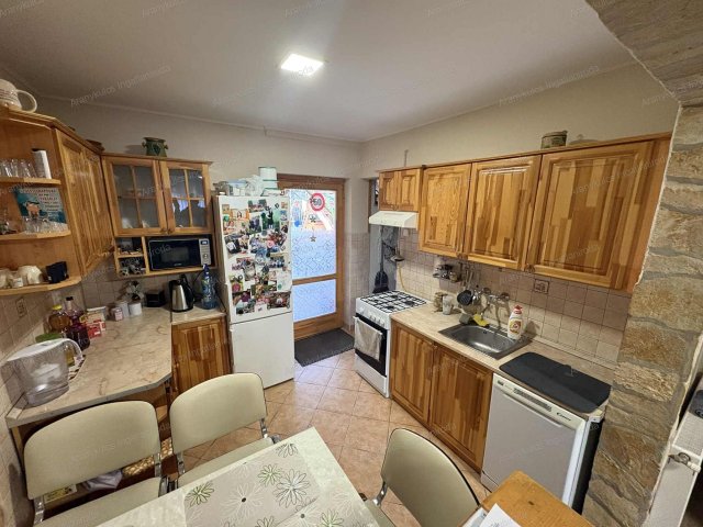 Eladó családi ház, Gyulán 69.99 M Ft, 4 szobás