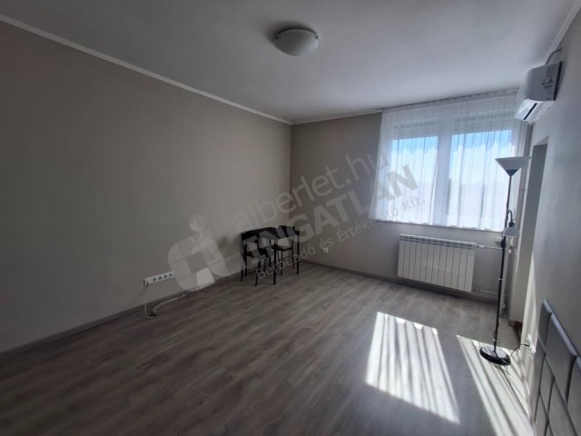 Kiadó téglalakás, albérlet, XIV. kerületben, Ungvár utcában