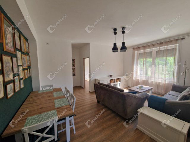 Kiadó családi ház, albérlet, Komáromban 500 E Ft / hó