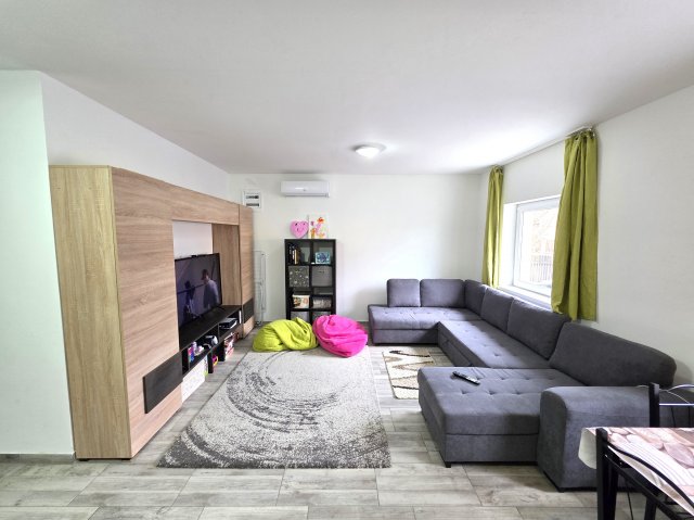 Eladó családi ház, Érden 184.9 M Ft, 4+9 szobás