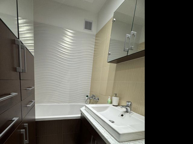 Eladó panellakás, Pécsett, József Attila utcában 49.9 M Ft