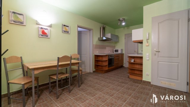 Kiadó téglalakás, albérlet, Siófokon 200 E Ft / hó, 2 szobás