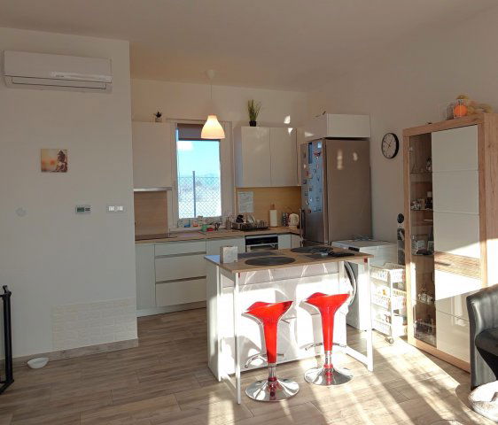 Eladó sorház, Tahitótfalun 68.5 M Ft, 2 szobás