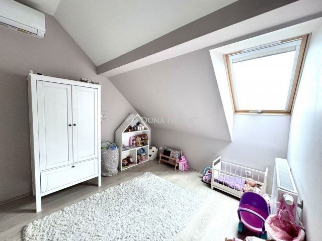 Eladó téglalakás, Pécsett 87.5 M Ft, 4 szobás