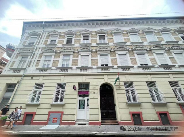 Eladó téglalakás, Budapesten, VI. kerületben 80 M Ft, 2 szobás