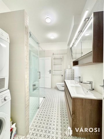 Kiadó téglalakás, albérlet, Debrecenben 690 E Ft / hó, 4 szobás