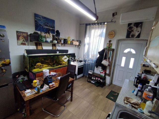 Eladó sorház, Tatabányán 24.99 M Ft, 2 szobás