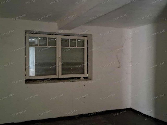 Eladó családi ház, Fegyverneken 7.7 M Ft, 2 szobás