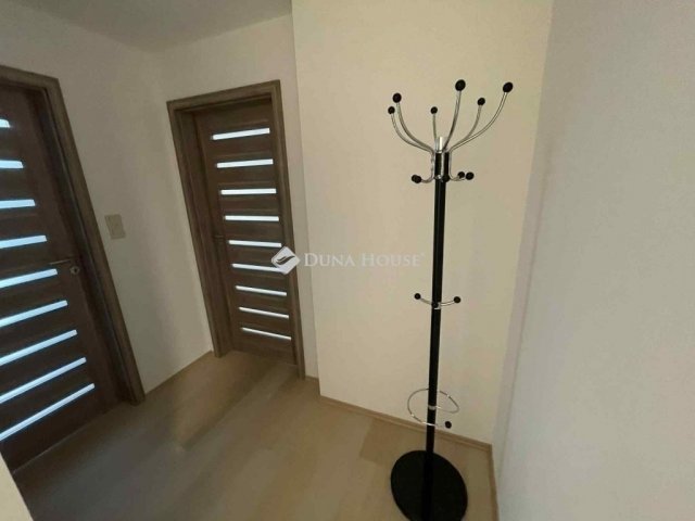 Eladó téglalakás, Szegeden 204.2 M Ft, 3 szobás