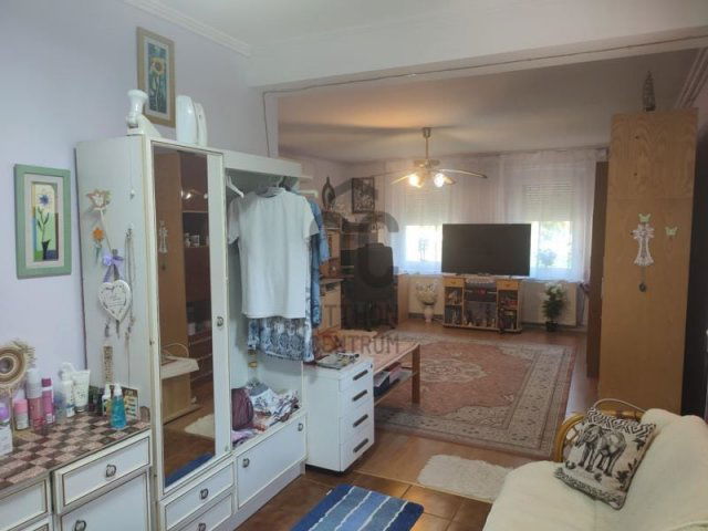 Eladó családi ház, Naszályon 68.9 M Ft, 5 szobás