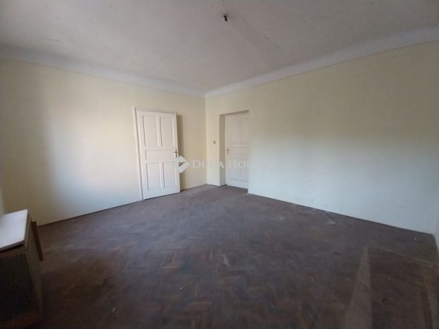 Eladó ikerház, Szegeden 42 M Ft, 2 szobás / költözzbe.hu