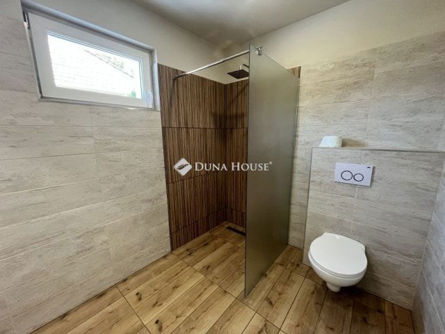 Eladó családi ház, Fóton 99.9 M Ft, 4 szobás