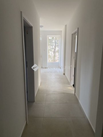 Eladó családi ház, Pécsett 150 M Ft, 4 szobás