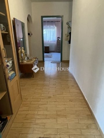Eladó családi ház, Heréden 65 M Ft, 6 szobás
