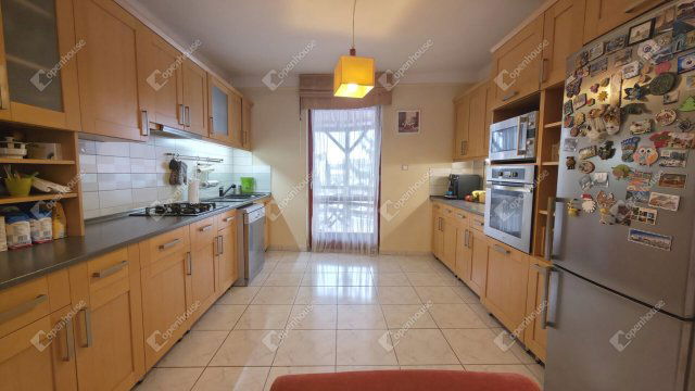 Eladó családi ház, Miskolcon 94.9 M Ft, 8 szobás