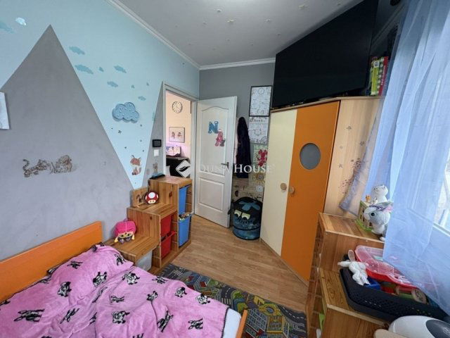 Eladó nyaraló, Tóalmáson 30 M Ft, 3 szobás