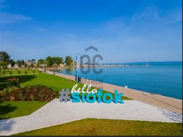 Eladó téglalakás, Siófokon 65 M Ft, 1 szobás