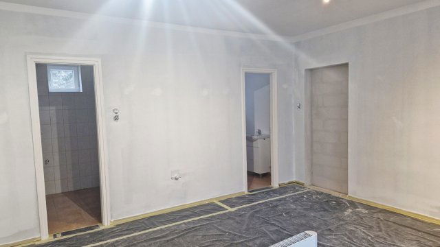 Eladó ikerház, Üllőn 56 M Ft, 2 szobás / költözzbe.hu