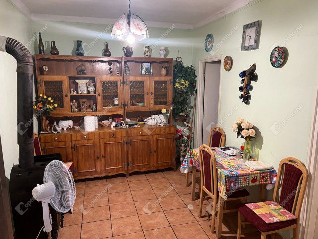 Eladó családi ház, Mezőszilason 13 M Ft, 1+1 szobás