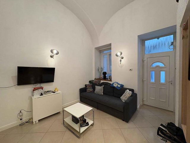 Eladó téglalakás, Budapesten, VI. kerületben, Hajós utcában