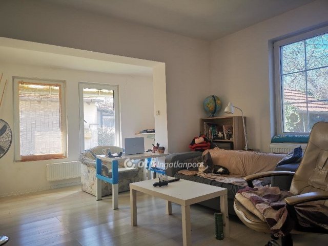 Eladó családi ház, Szigetszentmiklóson 85 M Ft, 5+1 szobás