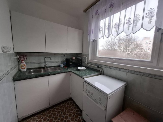 Eladó téglalakás, Miskolcon 32.5 M Ft, 3 szobás