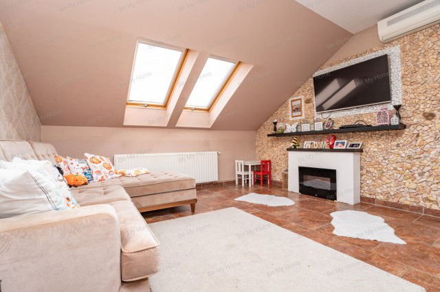 Eladó családi ház, Nagykovácsiban 235 M Ft, 7+1 szobás